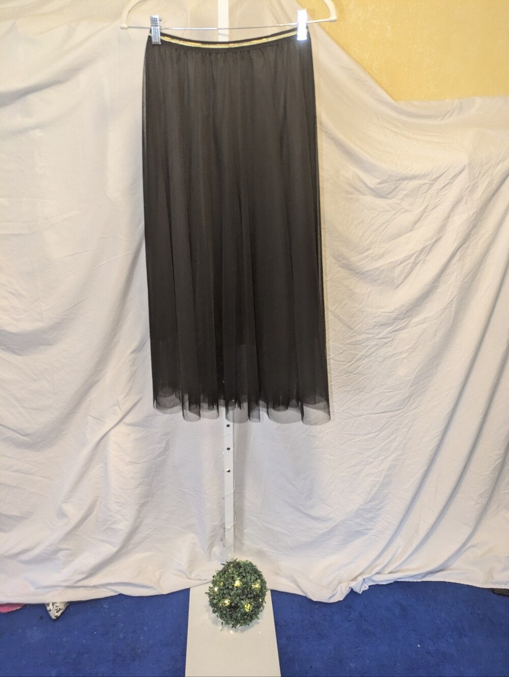 Unbranded Black Tulle Mesh Midi Skirt Gold Metallic Waistband Elastic Fit: OS